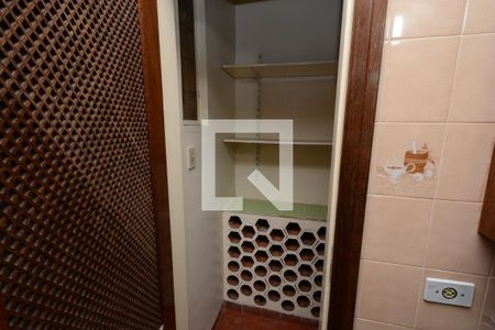 Casa à venda com 377m², 4 quartos e 3 vagasCozinha