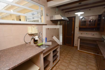 Casa à venda com 377m², 4 quartos e 3 vagasCozinha