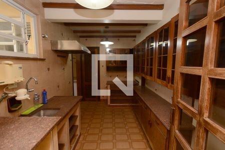 Casa à venda com 377m², 4 quartos e 3 vagasCozinha