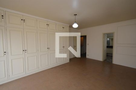 Casa à venda com 377m², 4 quartos e 3 vagasSuíte master