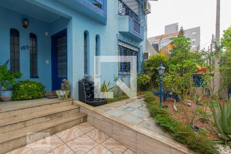 Casa para alugar com 315m², 4 quartos e 4 vagas