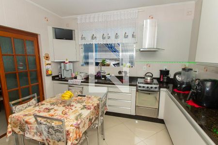 Casa para alugar com 315m², 4 quartos e 4 vagas