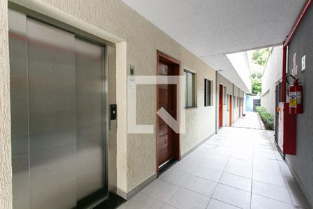 Apartamento à venda com 43m², 2 quartos e sem vaga Apartamento à venda com 43m², 2 quartos e sem vagaÁrea comum - Elevador