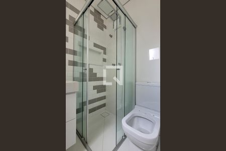 Apartamento à venda com 100m², 2 quartos e 2 vagas Apartamento à venda com 100m², 2 quartos e 2 vagasBanheiro da suíte