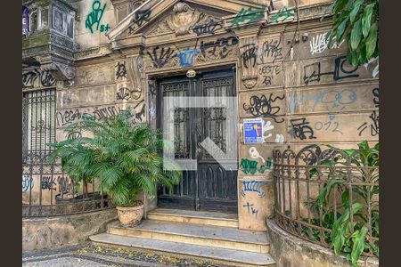 Apartamento à venda com 170m², 4 quartos e sem vaga Apartamento à venda com 170m², 4 quartos e sem vagaFachada