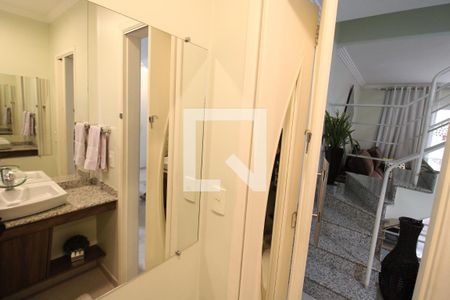 Casa de condomínio à venda com 155m², 3 quartos e 2 vagasBanheiro 1