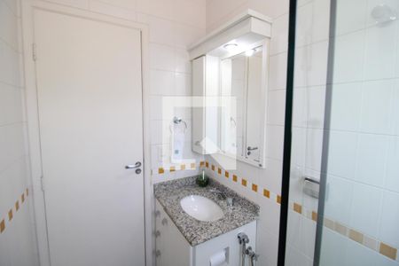 Casa de condomínio à venda com 155m², 3 quartos e 2 vagasBanheiro 2