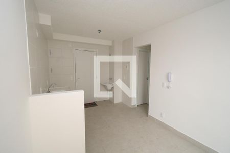 Sala/Cozinha de apartamento para alugar com 2 quartos, 34m² em Socorro, São Paulo