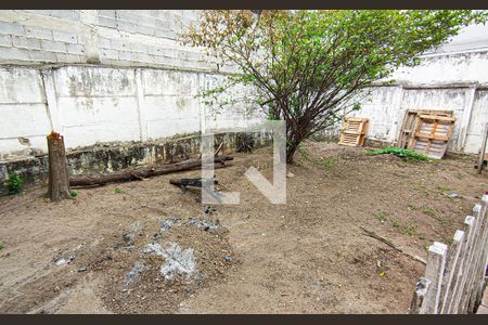 Casa à venda com 250m², 4 quartos e 1 vaga Casa à venda com 250m², 4 quartos e 1 vagaquintal