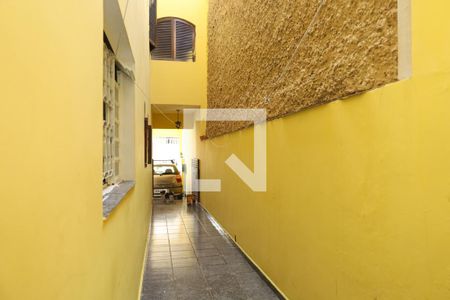 Casa à venda com 250m², 5 quartos e 2 vagasCorredor lateral