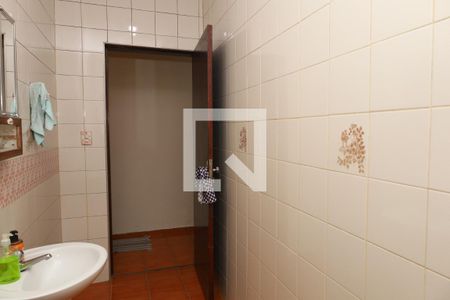 Casa à venda com 250m², 5 quartos e 2 vagasBanheiro 1