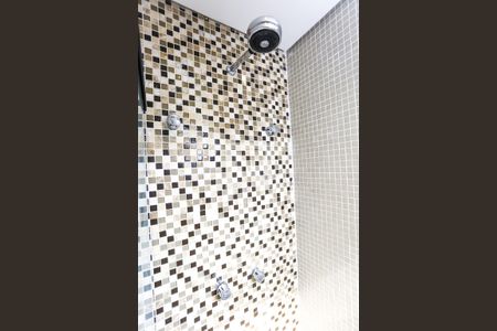 Apartamento para alugar com 60m², 1 quarto e 2 vagas Apartamento para alugar com 60m², 1 quarto e 2 vagasBanheiro da Suíte 1