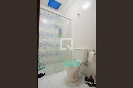 Casa à venda com 182m², 3 quartos e 5 vagasBanheiro da Suíte 2