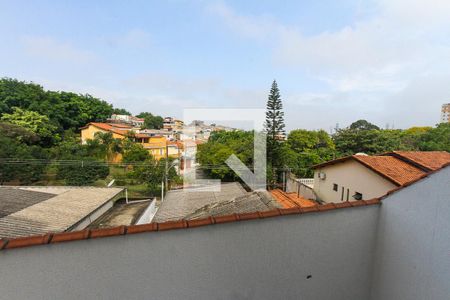 Casa à venda com 170m², 3 quartos e 3 vagas Casa à venda com 170m², 3 quartos e 3 vagasVaranda
