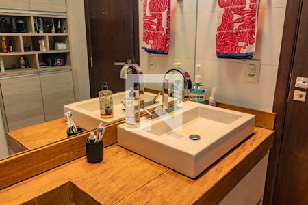 Apartamento à venda com 102m², 3 quartos e 1 vagaBanheiro 