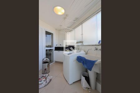 Apartamento à venda com 400m², 4 quartos e 5 vagas Apartamento à venda com 400m², 4 quartos e 5 vagasÁrea de serviço