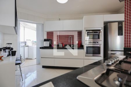 Apartamento à venda com 400m², 4 quartos e 5 vagas Apartamento à venda com 400m², 4 quartos e 5 vagasCozinha