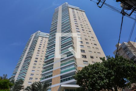 Apartamento à venda com 400m², 4 quartos e 5 vagas Apartamento à venda com 400m², 4 quartos e 5 vagasFachada do bloco