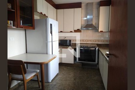 Apartamento à venda com 230m², 4 quartos e 3 vagas