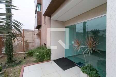 Apartamento à venda com 214m², 3 quartos e 2 vagas Apartamento à venda com 214m², 3 quartos e 2 vagasEntrada