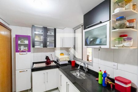 Apartamento à venda com 214m², 3 quartos e 2 vagas Apartamento à venda com 214m², 3 quartos e 2 vagasCozinha