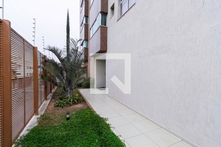 Apartamento à venda com 214m², 3 quartos e 2 vagas Apartamento à venda com 214m², 3 quartos e 2 vagasEntrada