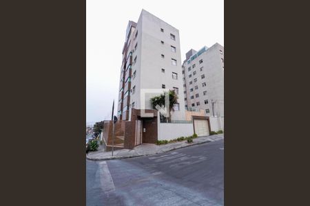 Apartamento à venda com 214m², 3 quartos e 2 vagas Apartamento à venda com 214m², 3 quartos e 2 vagasFachada