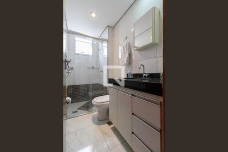 Apartamento à venda com 214m², 3 quartos e 2 vagas Apartamento à venda com 214m², 3 quartos e 2 vagasBanheiro social