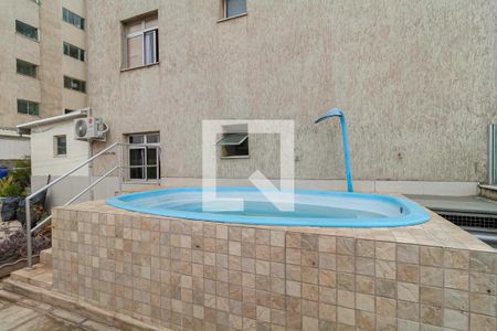 Apartamento à venda com 214m², 3 quartos e 2 vagas Apartamento à venda com 214m², 3 quartos e 2 vagasÁrea privativa