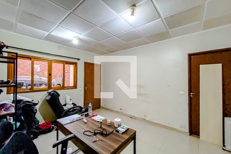 Casa à venda com 230m², 3 quartos e 5 vagasCasa 2