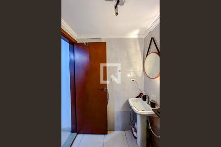 Casa à venda com 230m², 3 quartos e 5 vagasCasa 2