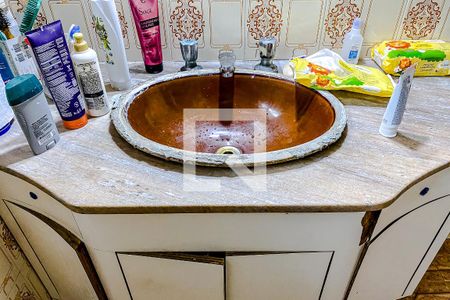 Casa à venda com 230m², 3 quartos e 5 vagasBanheiro