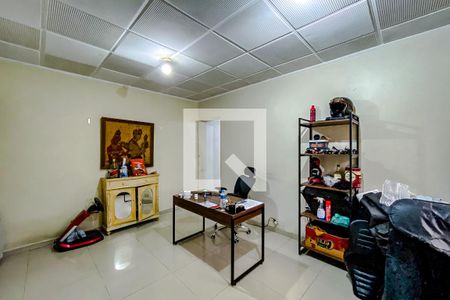 Casa à venda com 230m², 3 quartos e 5 vagasCasa 2