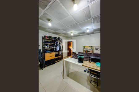 Casa à venda com 230m², 3 quartos e 5 vagasCasa 2