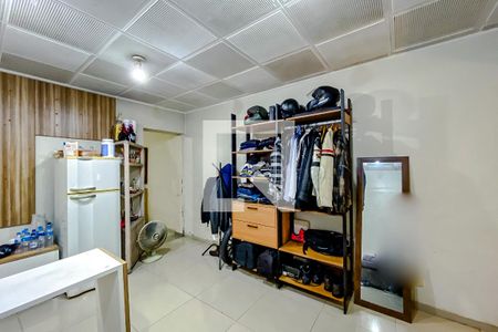 Casa à venda com 230m², 3 quartos e 5 vagasCasa 2