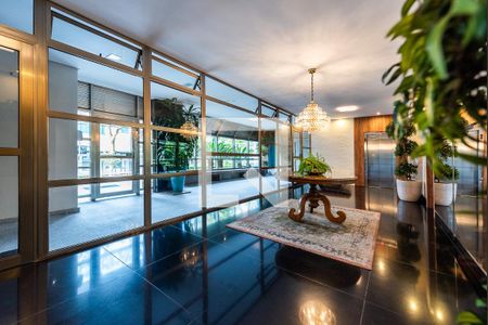 Apartamento para alugar com 181m², 3 quartos e 3 vagas Apartamento para alugar com 181m², 3 quartos e 3 vagasHall de entrada