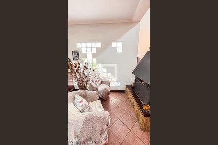 Casa à venda com 339m², 3 quartos e 5 vagas Casa à venda com 339m², 3 quartos e 5 vagasSala