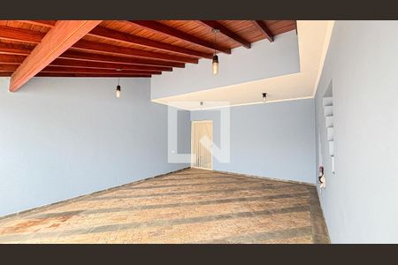 Casa à venda com 339m², 3 quartos e 5 vagas Casa à venda com 339m², 3 quartos e 5 vagasGaragem