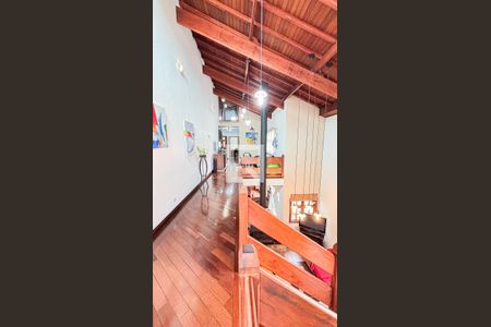 Casa à venda com 339m², 3 quartos e 5 vagas Casa à venda com 339m², 3 quartos e 5 vagasCorredor