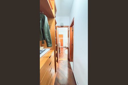 Casa à venda com 339m², 3 quartos e 5 vagas Casa à venda com 339m², 3 quartos e 5 vagasSuíte 3 - Closet