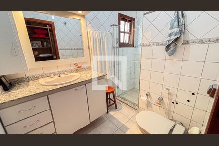 Casa à venda com 339m², 3 quartos e 5 vagas Casa à venda com 339m², 3 quartos e 5 vagasBanheiro da Suíte 3