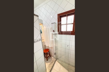 Casa à venda com 339m², 3 quartos e 5 vagas Casa à venda com 339m², 3 quartos e 5 vagasBanheiro da Suíte 3