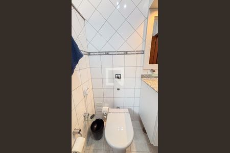 Casa à venda com 339m², 3 quartos e 5 vagas Casa à venda com 339m², 3 quartos e 5 vagasBanheiro da Suíte 2