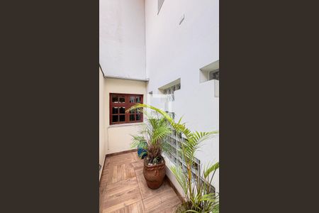 Casa à venda com 339m², 3 quartos e 5 vagas Casa à venda com 339m², 3 quartos e 5 vagasJardim de Inverno