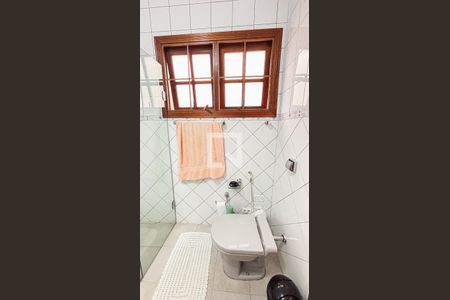 Casa à venda com 339m², 3 quartos e 5 vagas Casa à venda com 339m², 3 quartos e 5 vagasBanheiro da Suíte 1