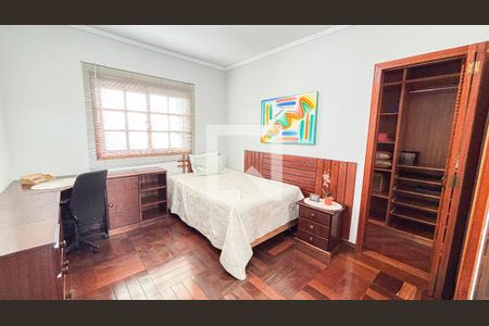 Casa à venda com 339m², 3 quartos e 5 vagas Casa à venda com 339m², 3 quartos e 5 vagasSuite 2