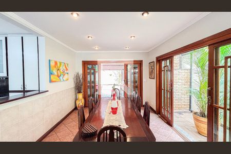 Casa à venda com 339m², 3 quartos e 5 vagas Casa à venda com 339m², 3 quartos e 5 vagasSala de Jantar