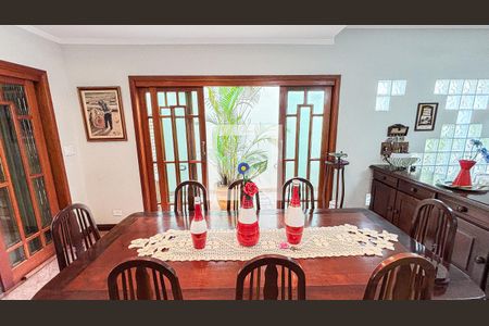 Casa à venda com 339m², 3 quartos e 5 vagas Casa à venda com 339m², 3 quartos e 5 vagasSala de Jantar