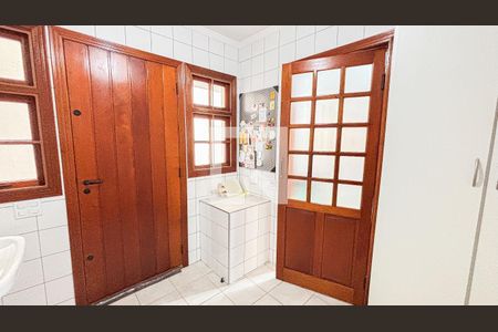 Casa à venda com 339m², 3 quartos e 5 vagas Casa à venda com 339m², 3 quartos e 5 vagasÁrea de Serviço
