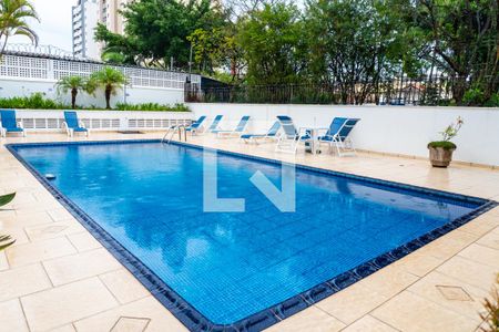 Apartamento à venda com 99m², 3 quartos e 2 vagas Apartamento à venda com 99m², 3 quartos e 2 vagasÁrea comum - Piscina